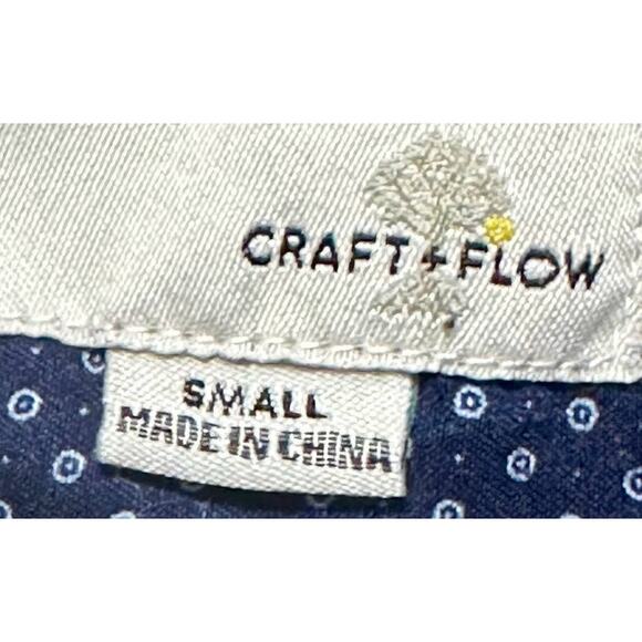 Craft Flow Button Up Shirt Blue White Men Size Small All Over Arrow Print STAIN - Picture 8 of 11
